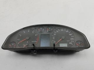 приборная панель Audi A6 4B/C5 1999, 2.4 л., бензин, АКПП, зелёный, универсал, 4B0919881A