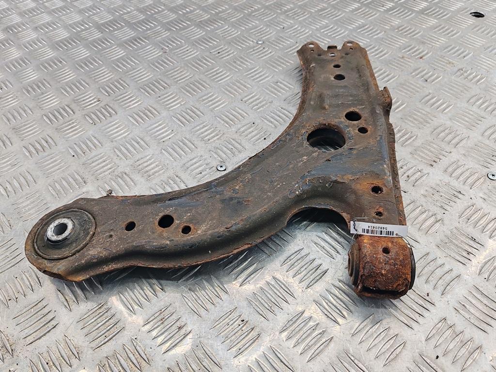 рычаг передний правый Audi A3 8L 2001, 1.8 л., Ti, бензин, МКПП, красный, хетчбэк 5 дв.