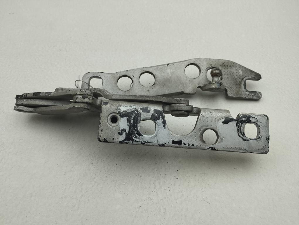 петля капота левая BMW 5 E39 1998, серый, седан, 41618203275