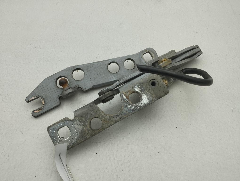 петля капота правая BMW 5 E39 1998, серый, седан, 41618203276
