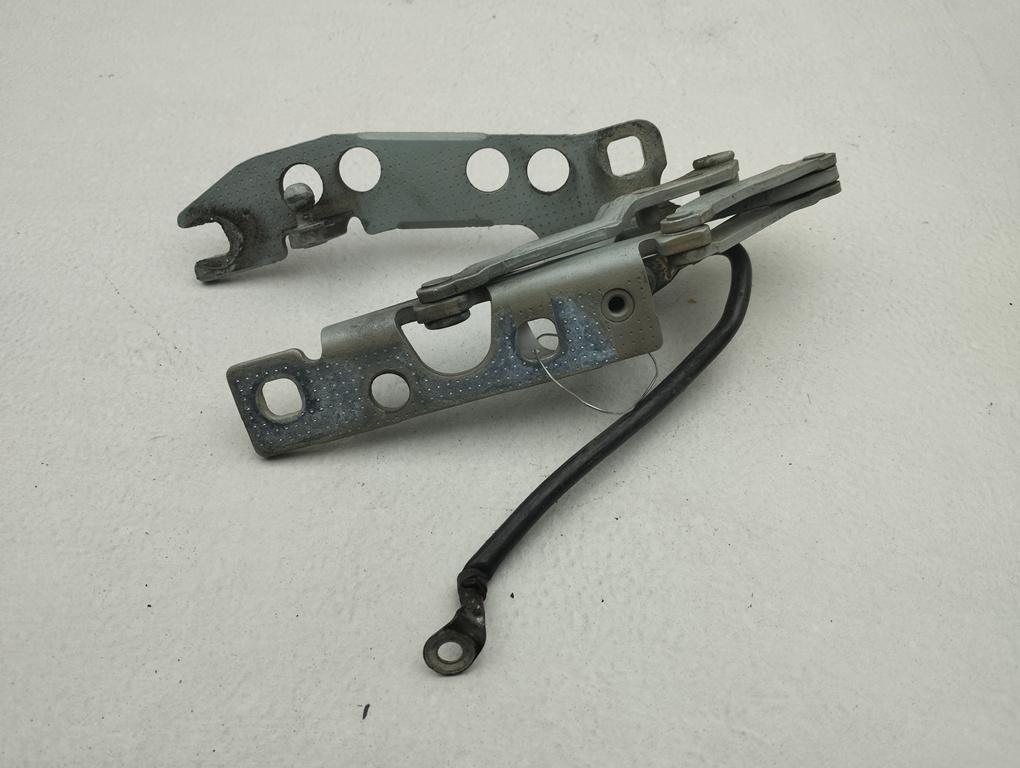петля капота правая BMW 5 E39 1998, зелёный, седан, 41618203276