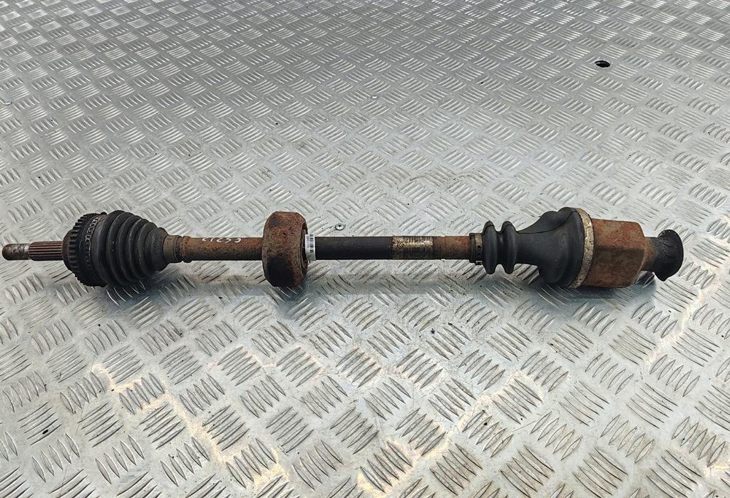 полуось передняя правая (приводной вал, ШРУС) Renault Kangoo I 2005, 1.2 л., бензин, МКПП, зелёный, фургон