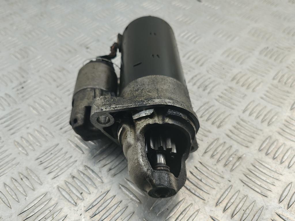 стартер Audi A4 B7 2005, 3.0 л., дизель, АКПП, серый, универсал, 059911024