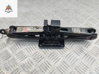 домкрат Fiat Panda 2 поколение 2009, 1.2 л., бензин, МКПП, чёрный, хетчбэк 5 дв.