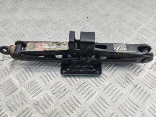 домкрат Fiat Panda 2 поколение 2009, 1.2 л., бензин, МКПП, чёрный, хетчбэк 5 дв.