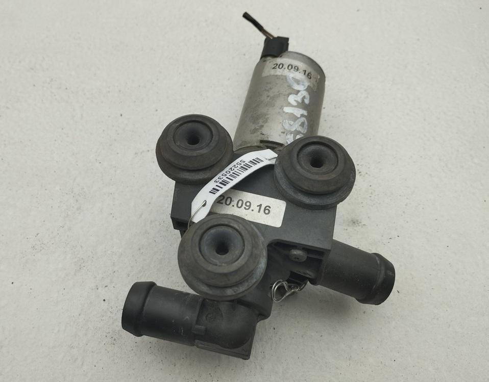 кран отопителя (печки) BMW 3 серия E90/E91/E92/E93 2006, 2.0 л., бензин, МКПП, чёрный, седан, 6928246 - фото №1