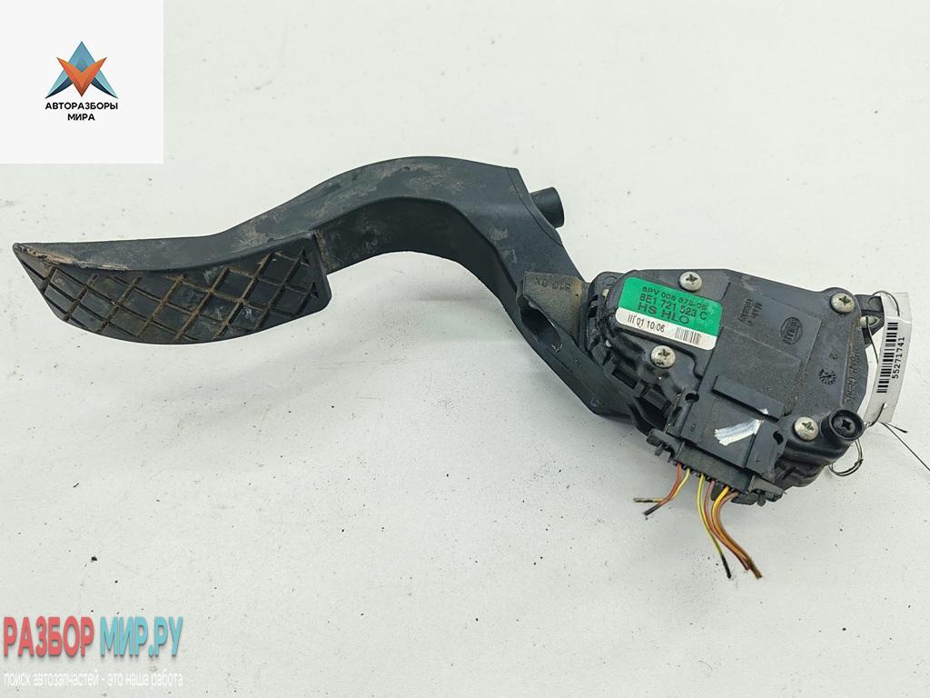 педаль Audi A4 B7 2006, 1.8 л., Ti, бензин, МКПП, серый, универсал, 8E1721523C - фото №1