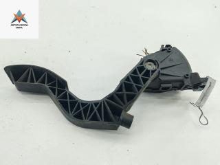 педаль Audi A6 4B/C5 2000, 2.4 л., бензин, МКПП, серый, универсал, 8D1721523E