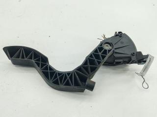 педаль Audi A6 4B/C5 2000, 2.4 л., бензин, МКПП, серый, универсал, 8D1721523E