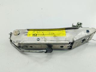 домкрат Audi A4 B7 2006, 1.8 л., Ti, бензин, МКПП, серый, универсал, 8E0011031M