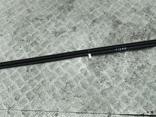 Молдинг стекла двери наружный Ford Fiesta 6 поколение 2009, 1.3 л., бензин, МКПП, красный, хетчбэк 3 дв.