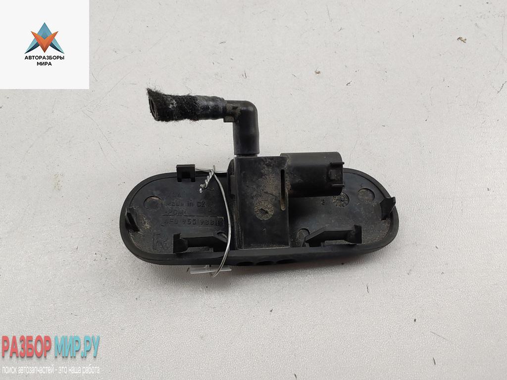 форсунка омывателя лобового стекла Audi A6 4F/C6 2007, 2.7 л., дизель, МКПП, серый, универсал, 4F0955988B - фото №1