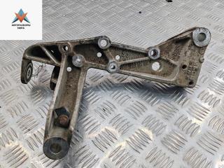 Кронштейн крепления рычага передней подвески Volkswagen Golf 5 поколение 2005, 1.4 л., бензин, МКПП, зелёный, хетчбэк 5 дв., 1K0199295E