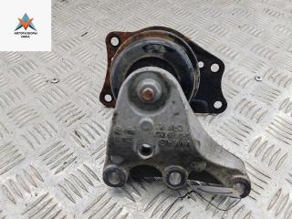 подушка крепления двигателя Skoda Fabia mk3 (NJ) 2015, 1.2 л., бензин, МКПП, белый, универсал, 6R0199185A