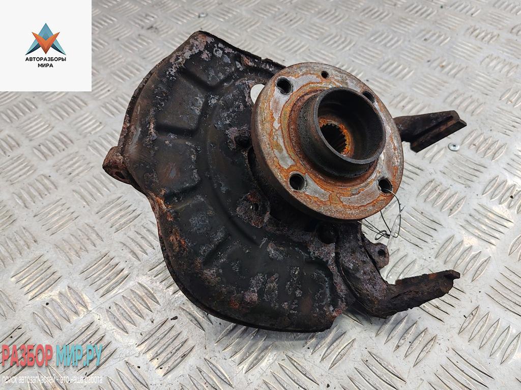 ступица передняя правая Volkswagen Golf 3 поколение 1993, 1.8 л., бензин, МКПП, красный, хетчбэк 5 дв. - фото №1