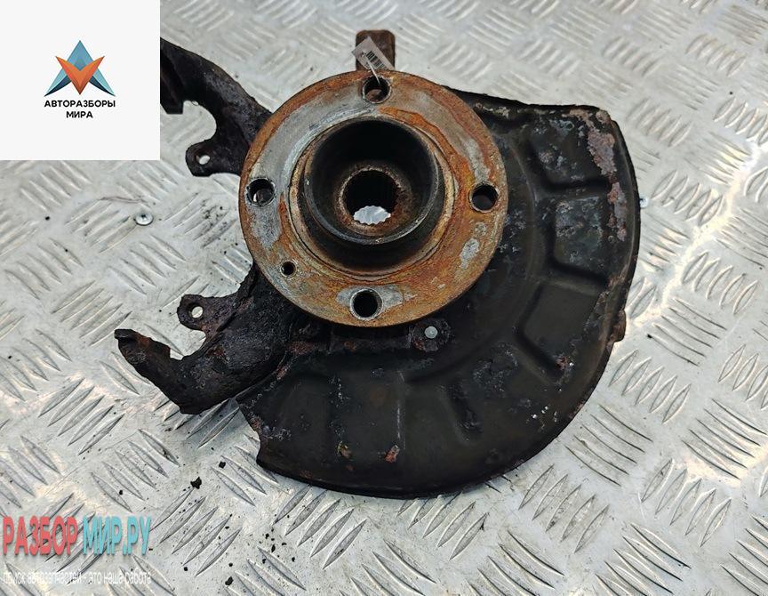 ступица передняя левая Volkswagen Golf 3 поколение 1993, 1.8 л., бензин, МКПП, красный, хетчбэк 5 дв. - фото №1