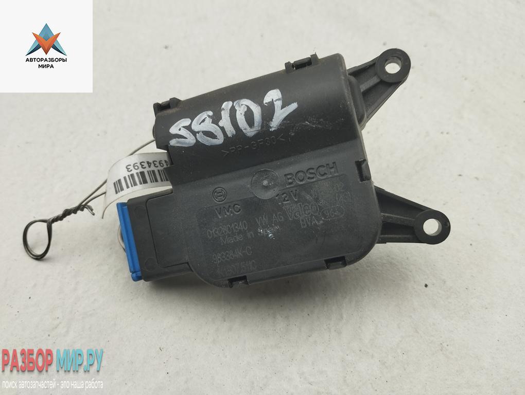 моторчик заслонки печки Volkswagen Golf 5 поколение 2005, 1.4 л., бензин, МКПП, зелёный, хетчбэк 5 дв., 1K0907511C - фото №1