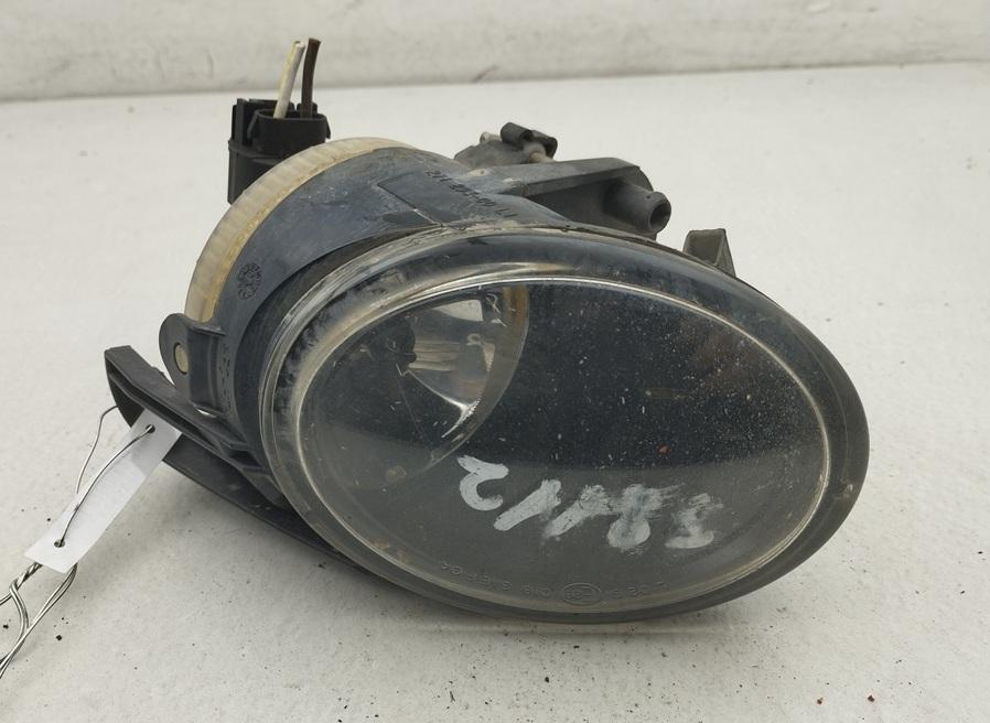 фара противотуманная левая Volkswagen Passat B6 2006, 2.0 л., бензин, МКПП, серый, седан, 27129300 - фото №1