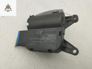 моторчик заслонки печки Volkswagen Golf 5 поколение 2005, 1.4 л., бензин, МКПП, зелёный, хетчбэк 5 дв., 0132801343