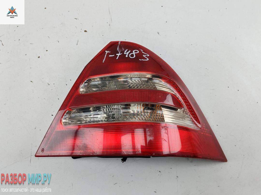 фонарь задний правый Mercedes-Benz C-Класс W203/S203/CL203 2000, 2.2 л., дизель, МКПП, серый, седан, 2038200264 - фото №1