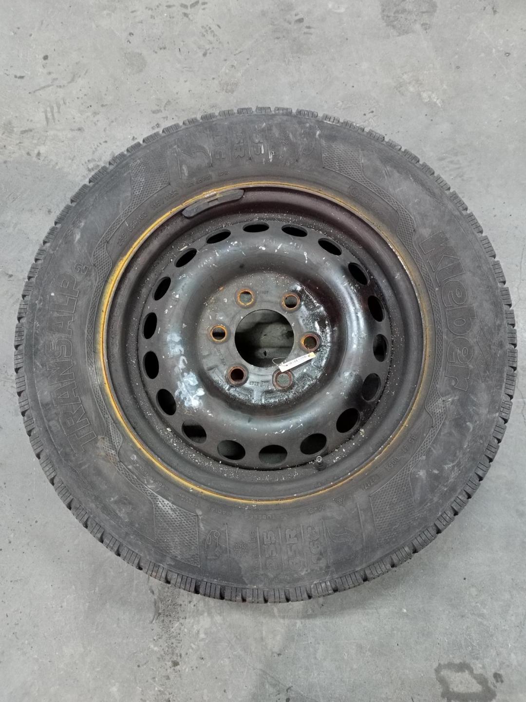 диск штампованный Volkswagen Crafter 1 поколение 2006, 2.5 л., дизель, МКПП, белый, микроавтобус - фото №1