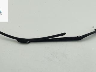 Щеткодержатель (поводок стеклоочистителя) передний Kia Sorento 3 поколение 2016, 2.2 л., дизель, АКПП, серый, внедорожник 5 дв.