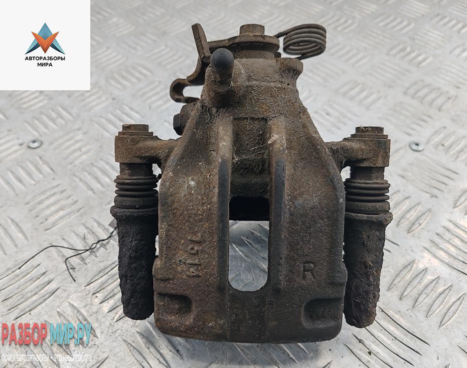 суппорт задний правый Fiat Ulysse 2 поколение 2006, 2.0 л., дизель, МКПП, серый, минивэн - фото №1