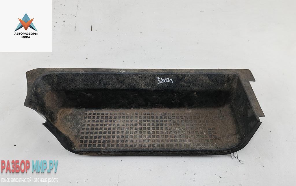 Накладка на порог внутренняя (салона) Volkswagen Transporter T4 1997, 1.9 л., дизель, МКПП, белый, микроавтобус, 701863735A - фото №1