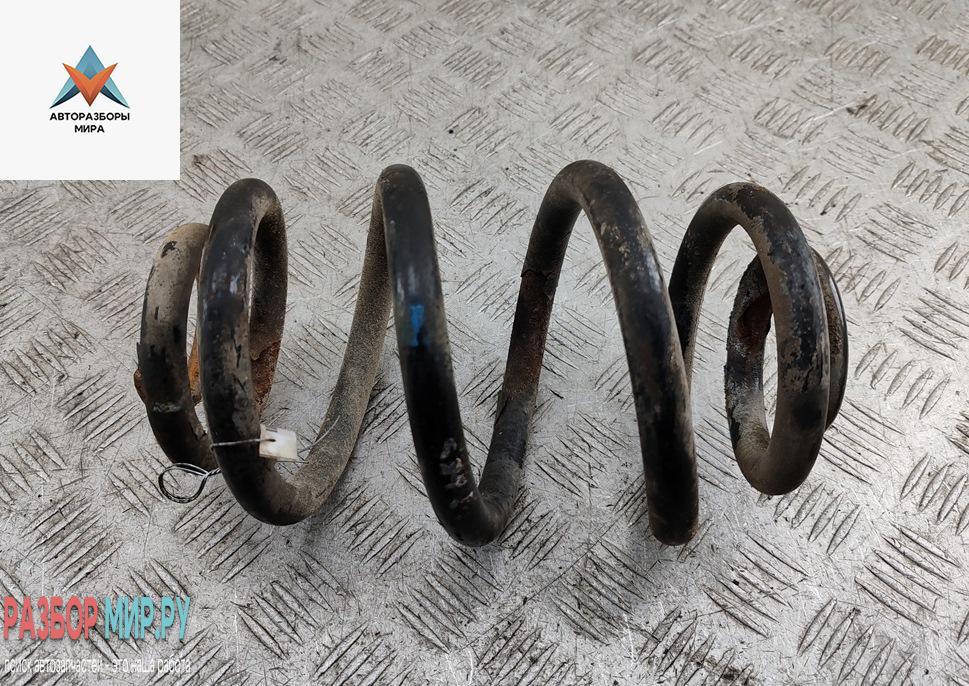 пружина задняя Volkswagen Transporter T4 1997, 1.9 л., дизель, МКПП, белый, микроавтобус - фото №1