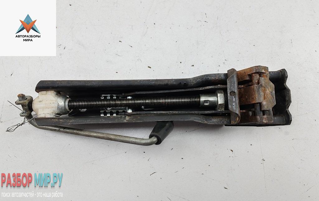 домкрат Volkswagen Passat B6 2006, 2.0 л., бензин, МКПП, серый, седан, 3C0011031B - фото №1