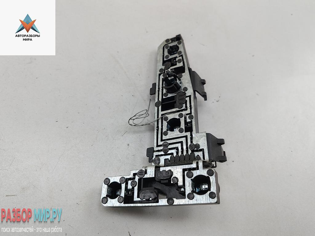 Плата фонаря заднего правого Volkswagen Bora 1 поколение 1999, 1.6 л., бензин, МКПП, чёрный, универсал, 38840751 - фото №1