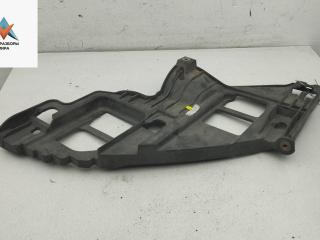 кронштейн переднего бампера Volkswagen Golf 6 поколение 2010, 1.6 л., дизель, МКПП, серый, универсал, 5K0807227A