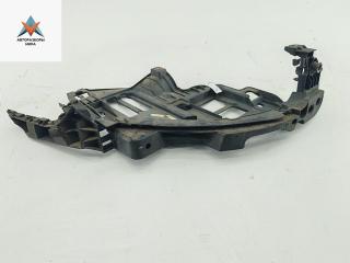 кронштейн переднего бампера Volkswagen Golf 6 поколение 2010, 1.6 л., дизель, МКПП, серый, универсал, 1K9807572D