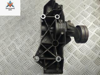 кронштейн генератора Volkswagen Golf 4 поколение 1998, 1.4 л., бензин, МКПП, серый, хетчбэк 5 дв., 032145169Q