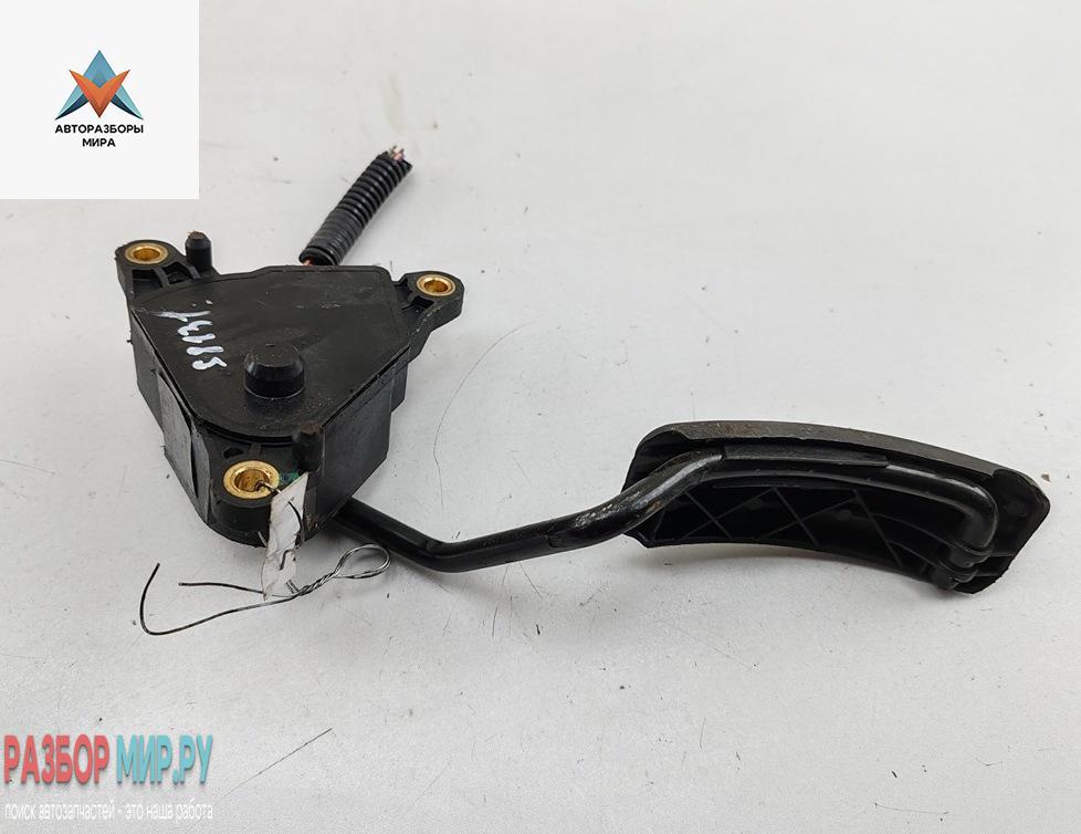 педаль Renault Scenic 2 поколение 2005, 1.6 л., бензин, МКПП, чёрный, минивэн, 8200159645 - фото №1