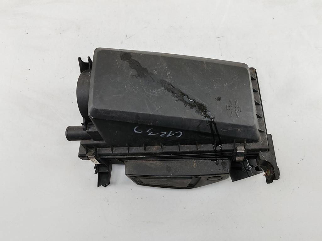 корпус воздушного фильтра Volvo S40 / V40 1998, 1.9 л., бензин, АКПП, чёрный, универсал, 30864098