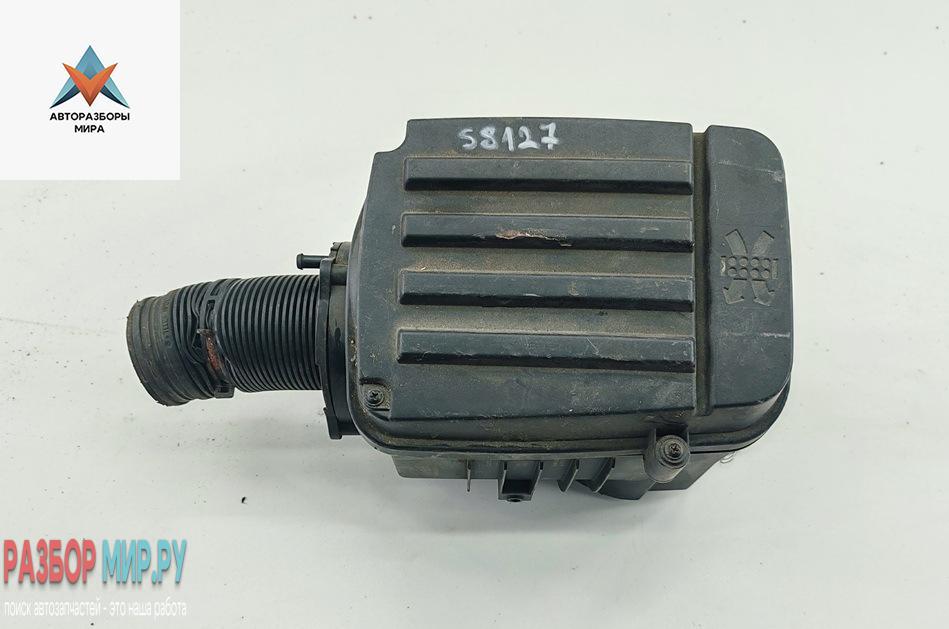 корпус воздушного фильтра Volkswagen Passat B6 2006, 2.0 л., бензин, МКПП, серый, седан, 1K0129601AK - фото №1