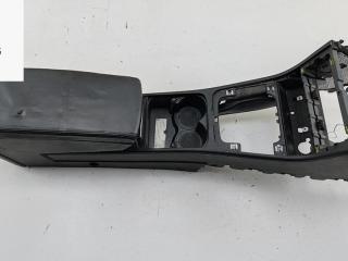 подлокотник Volkswagen Passat B6 2006, 2.0 л., бензин, МКПП, серый, седан, 3C0863319G