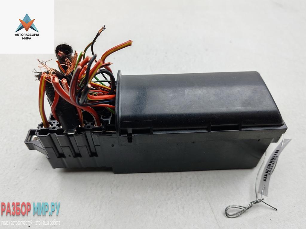 блок предохранителей Skoda Fabia mk3 (NJ) 2015, 1.2 л., бензин, МКПП, белый, универсал, 6C0937615A - фото №1