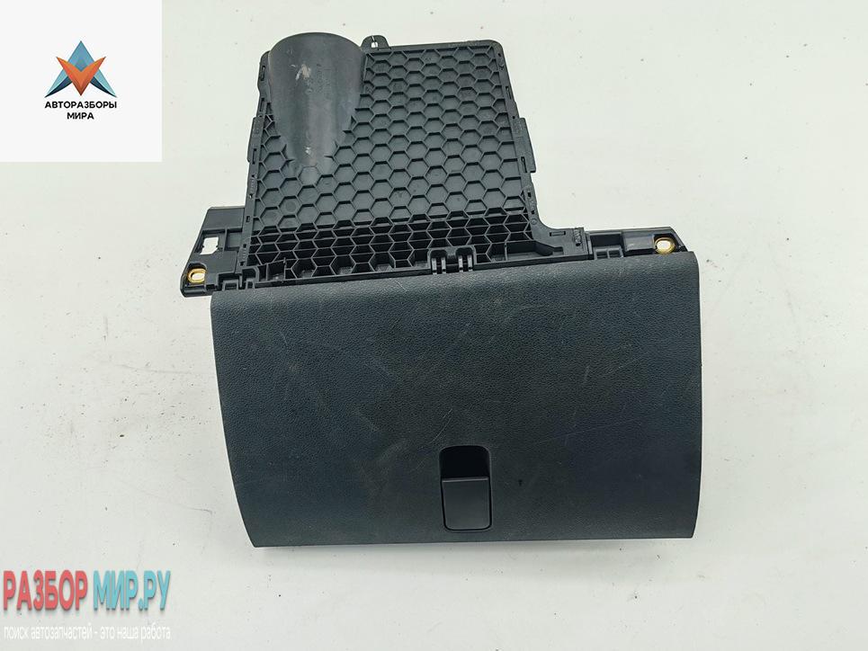 бардачок Skoda Fabia mk3 (NJ) 2015, 1.2 л., бензин, МКПП, белый, универсал, 6V1857097M - фото №1