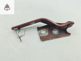 петля капота левая Volkswagen Golf 3 поколение 1993, красный, хетчбэк 5 дв., 1H0823301