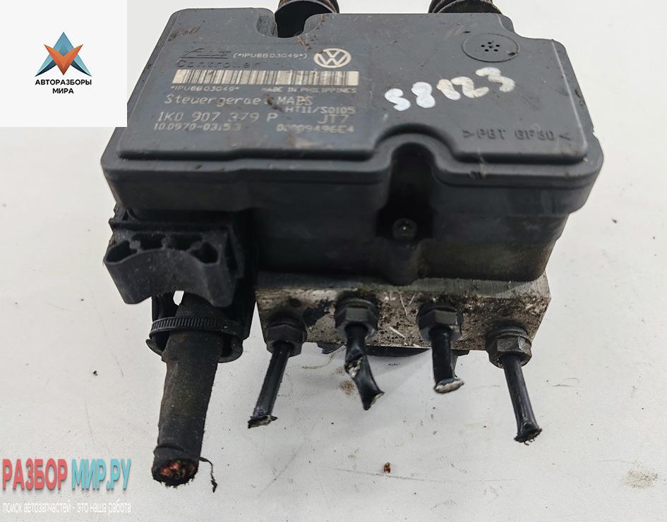 блок ABS Volkswagen Caddy 3 поколение 2006, 1.9 л., дизель, МКПП, красный, фургон, 1K0907379P - фото №1