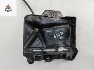 полка аккумулятора Skoda Fabia mk3 (NJ) 2015, 1.2 л., бензин, МКПП, белый, универсал, 6C0915331D