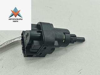 Датчик (включатель) стоп-сигнала Skoda Fabia 2 поколение (5J) 2009, 1.2 л., бензин, МКПП, серый, хетчбэк 5 дв., 6Q0945511