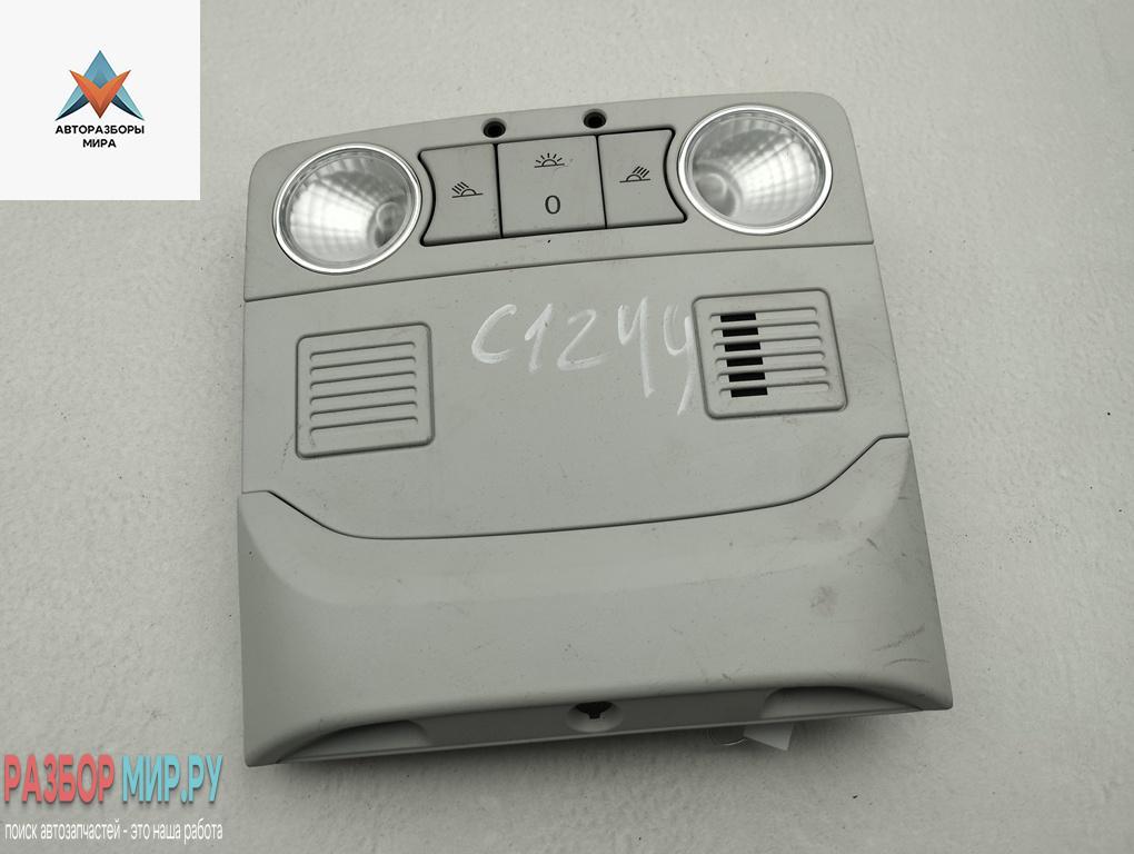 фонарь салона (плафон) Skoda Yeti 1 поколение 2010, 2.0 л., дизель, МКПП, коричневый, внедорожник 5 дв., 3T0947105 - фото №1