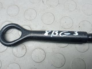 крюк буксировочный Toyota Prius 3 поколение [рестайлинг] 2012, 1.8 л., бензин, АКПП, хетчбэк 5 дв.