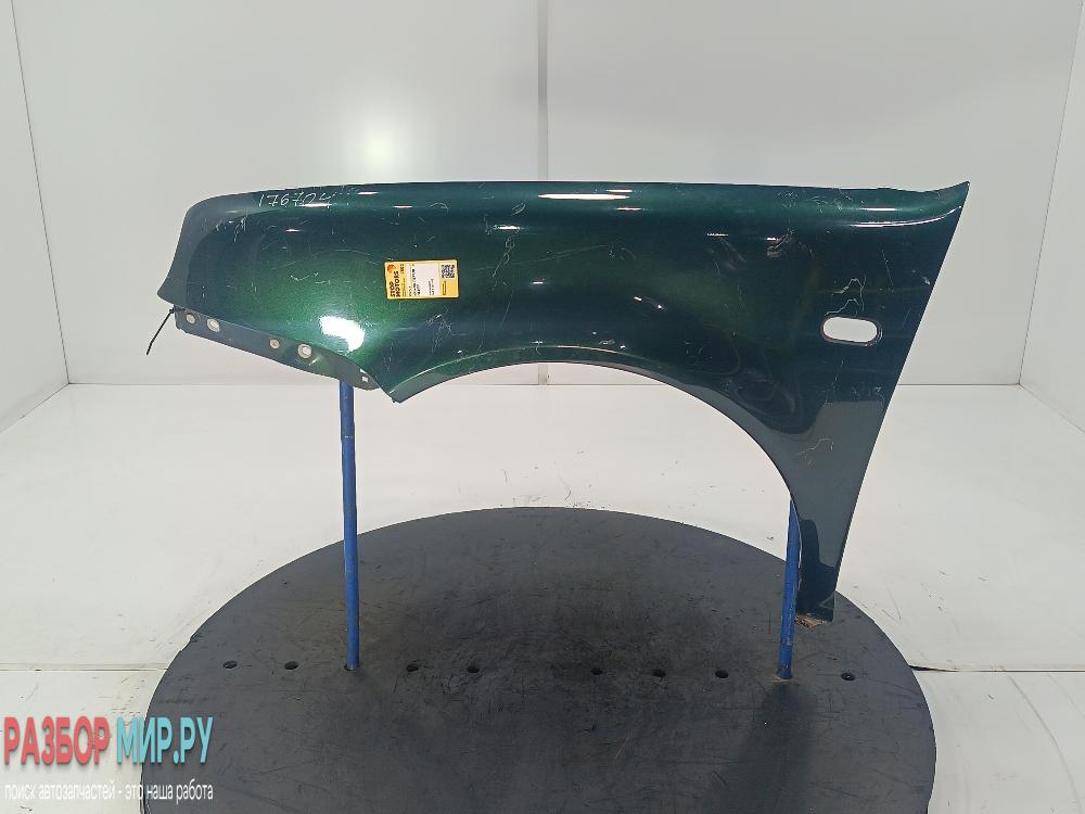 крыло переднее левое Volkswagen Golf 4 поколение 2002, цвет - фото №1