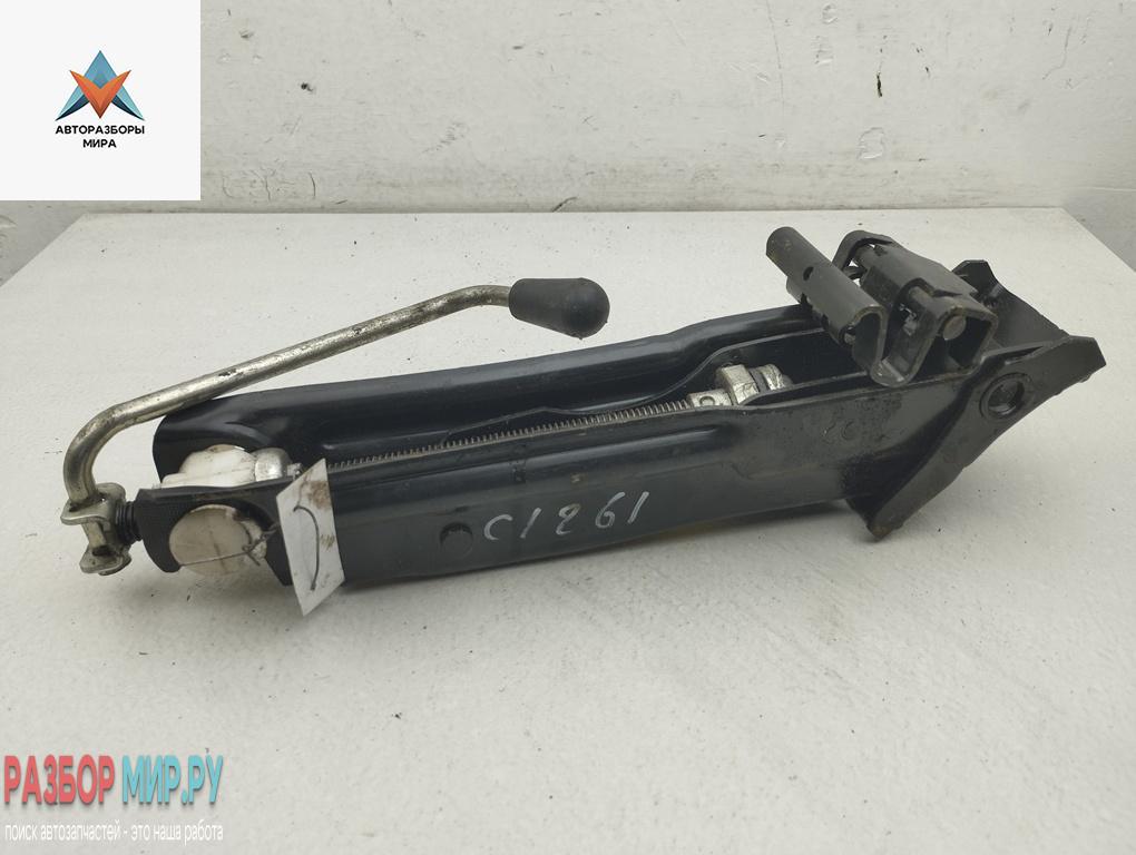 домкрат Skoda Fabia 2 поколение (5J) 2009, 1.2 л., бензин, МКПП, серый, хетчбэк 5 дв. - фото №1