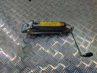 домкрат Volkswagen Golf-4 2003, 1.4 л., бензин, МКПП, синий, хетчбэк 3 дв.