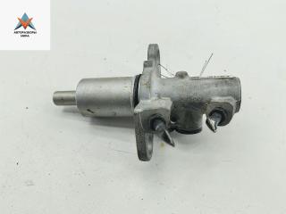 цилиндр тормозной главный Volkswagen Passat B5 [рестайлинг] 2002, 1.6 л., бензин, МКПП, серый, седан